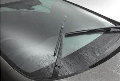 汽车前挡风玻璃清洁小妙招，让您的车玻璃一尘不染！